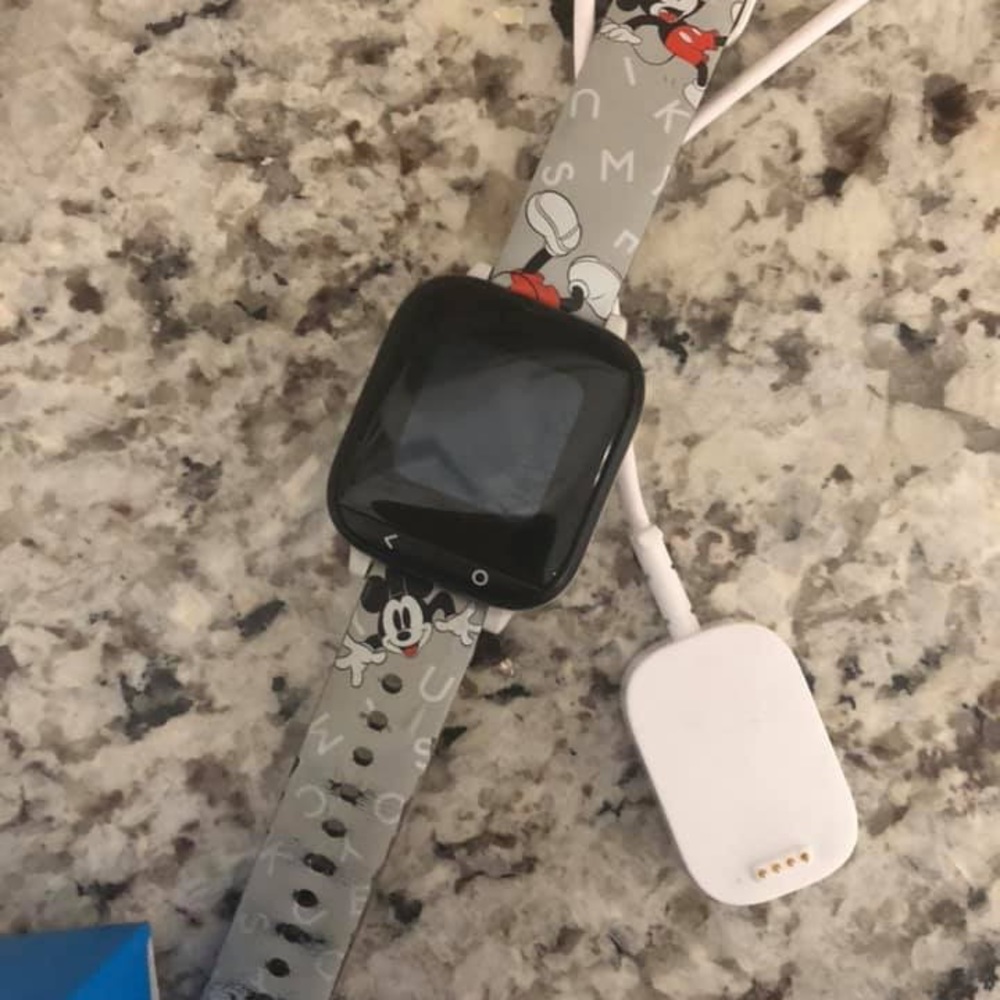Gizmo watch